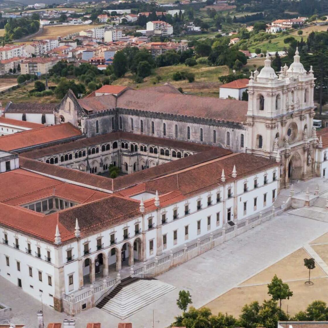 Mosteiro de Alcobaça - Conservação da Fachada Poente e da Fachada Norte Rebocada