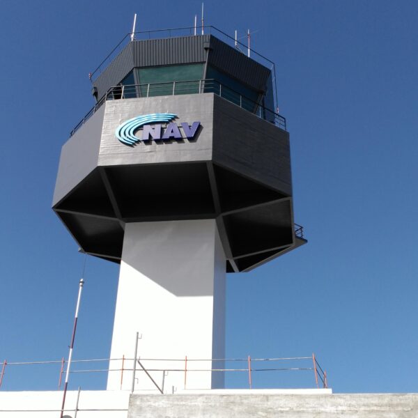 Edifício da Torre de Controlo do Aeroporto Sá Carneiro