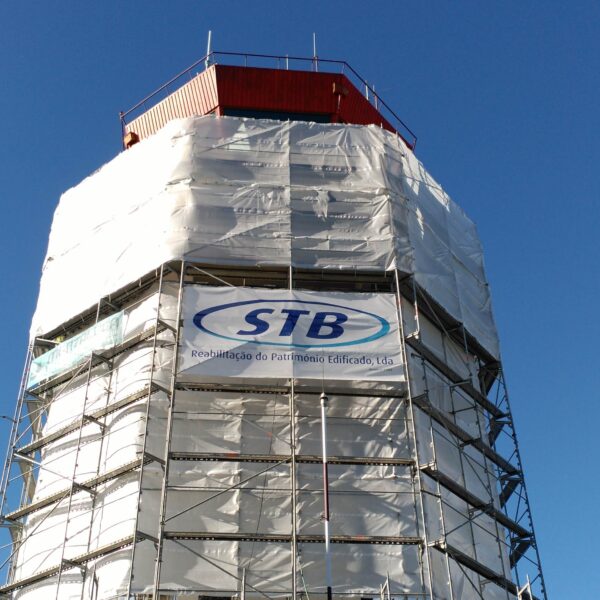 Edifício da Torre de Controlo do Aeroporto Sá Carneiro
