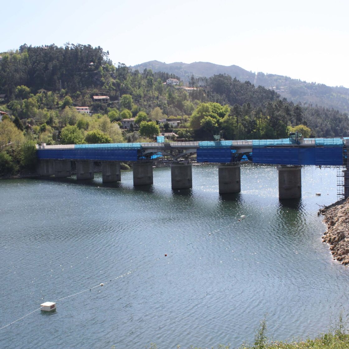 Conduril | Ponte Sobre o Rio Cávado